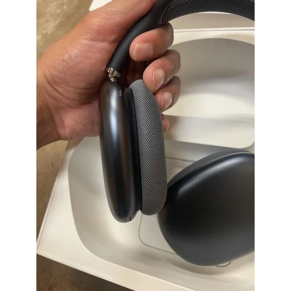 Apple AirPods Max Midnight Black Bluetooth USB-C Headphones Smart Case Open Box